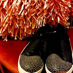 Nwot Black w Gold beads sneakers Sz 10